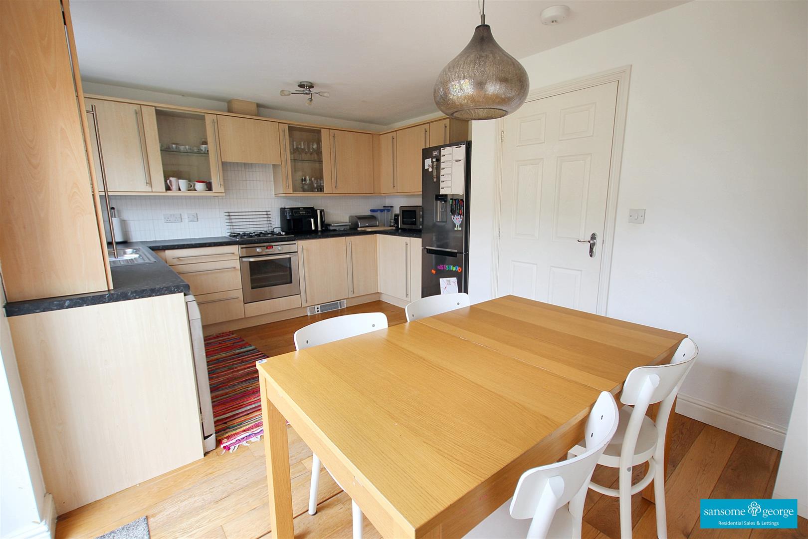 4 bed property in Clarendon Rise, Reading